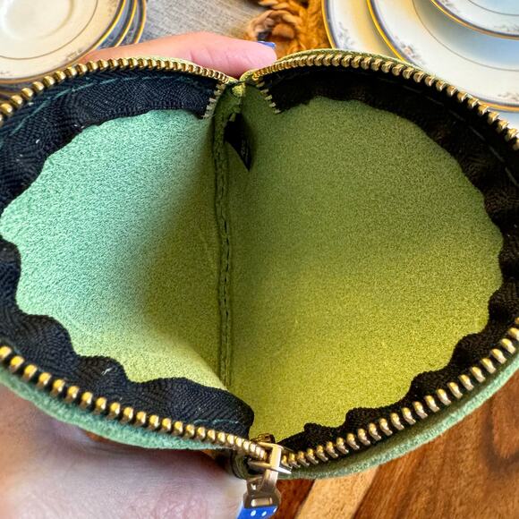 Portland Leather Gordita GREENCH Gordita Round Green Metallic Wallet Charm NEW - Picture 3 of 3